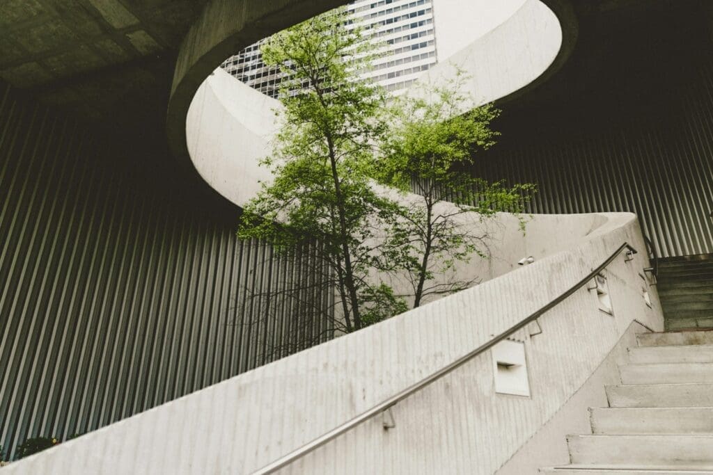 Building the Future: Exploring the Latest Trends in Construction